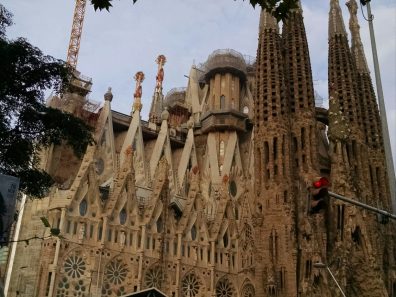 Skt News June 2022 Feature Image Esther Harp Travels Barcelona Church