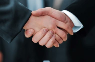 Handshake Depositphotosxfgndfhmndgh 1.jpg